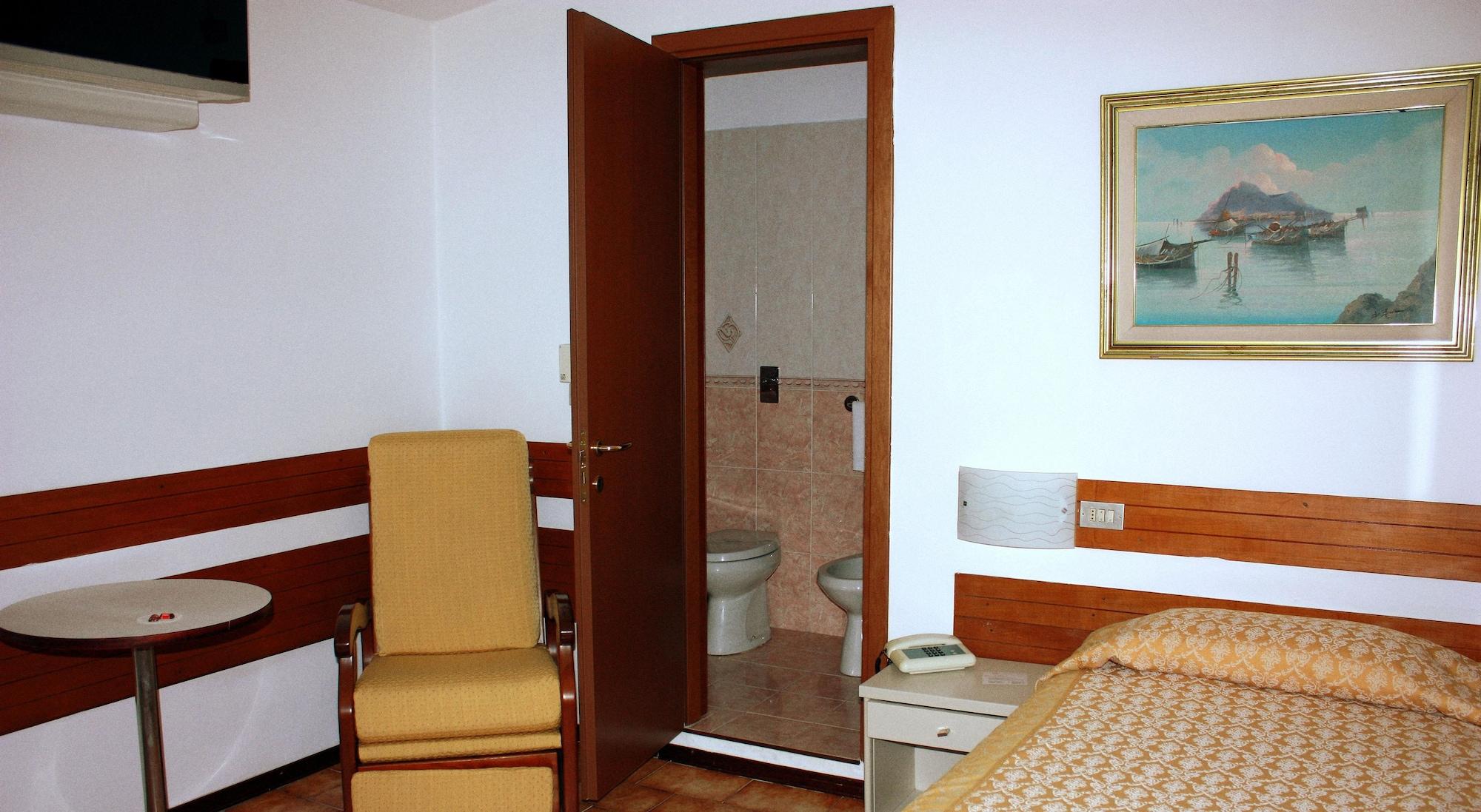 Piccolo Hotel มิลาน ภายนอก รูปภาพ