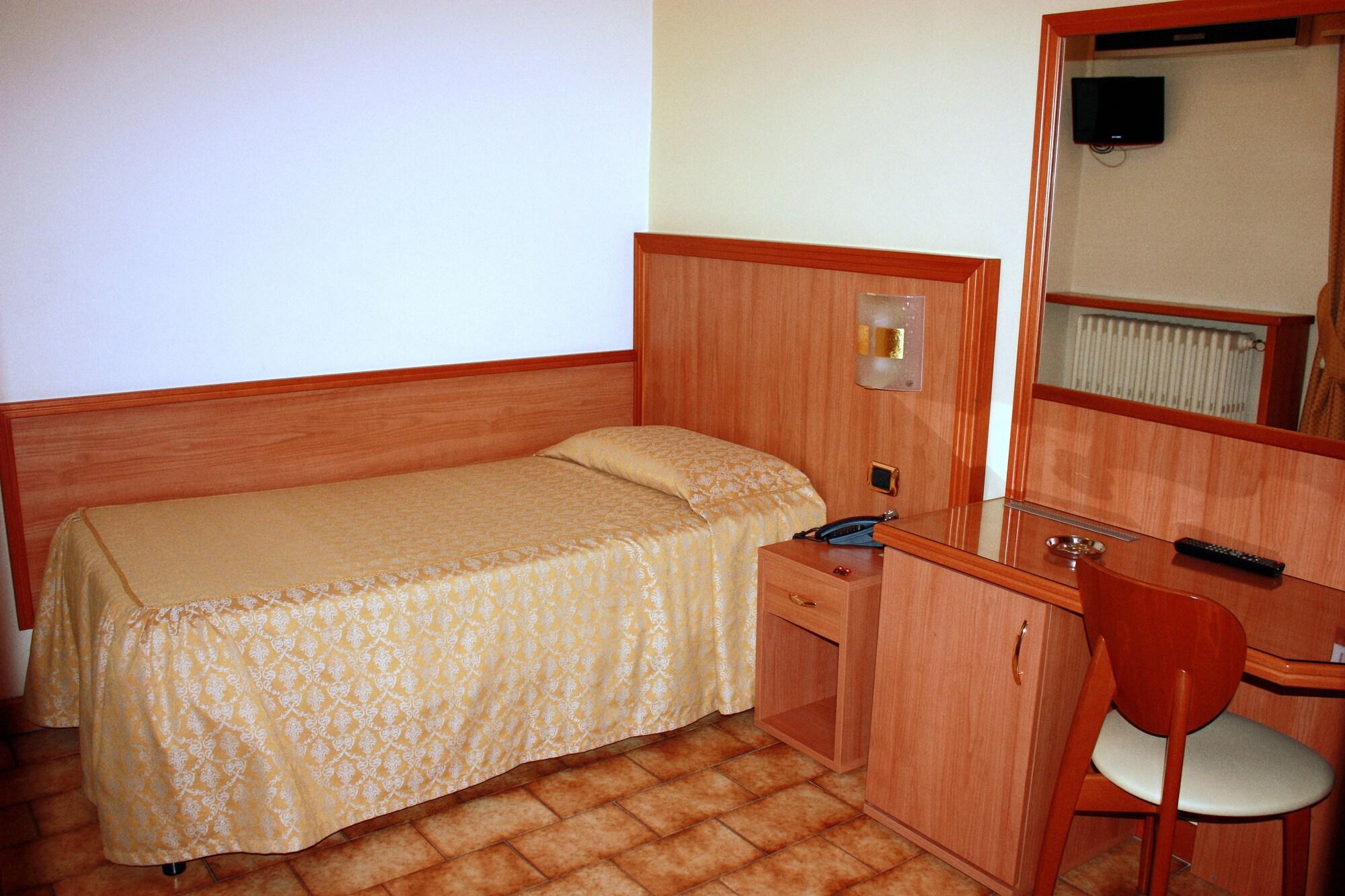 Piccolo Hotel มิลาน ภายนอก รูปภาพ