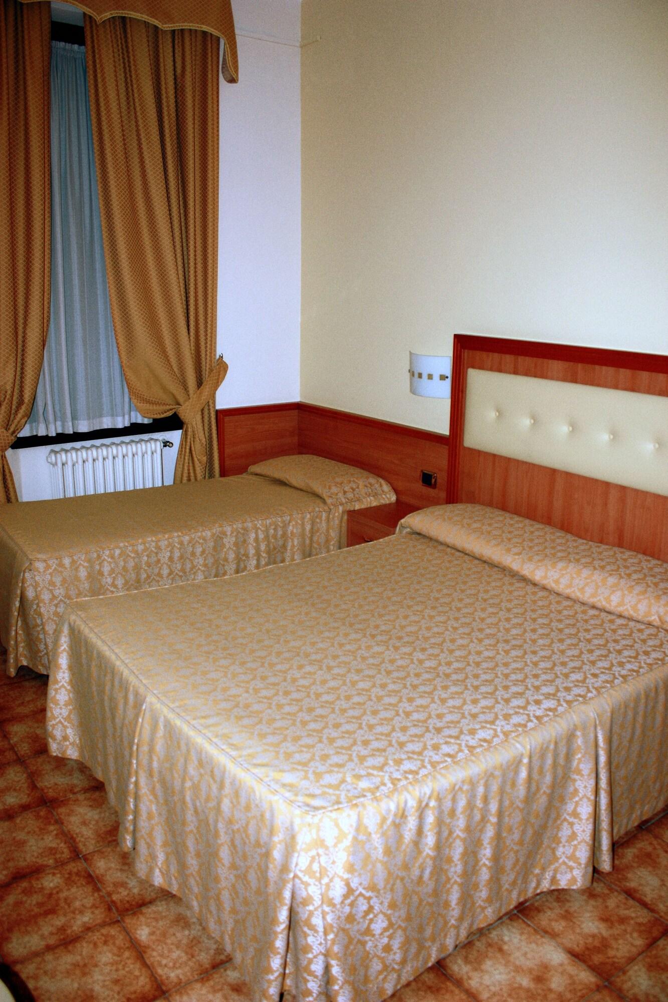 Piccolo Hotel มิลาน ภายนอก รูปภาพ