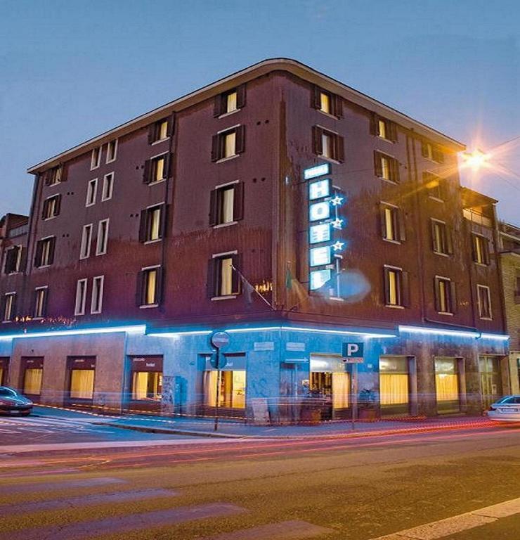 Piccolo Hotel มิลาน ภายนอก รูปภาพ